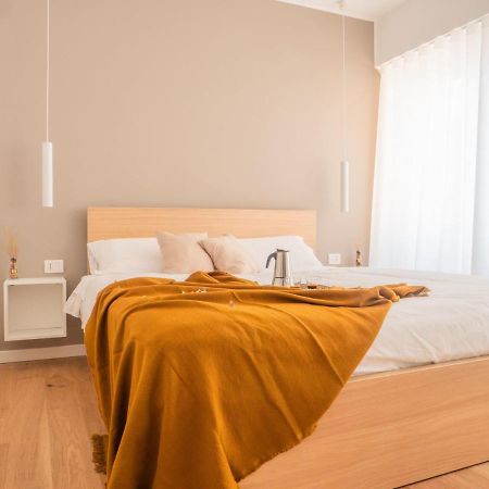 The Best Rent - Modern Apartment Near Corso Buenos Aires Milan Luaran gambar