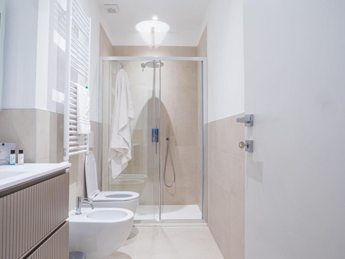 The Best Rent - Modern Apartment Near Corso Buenos Aires Milan Luaran gambar