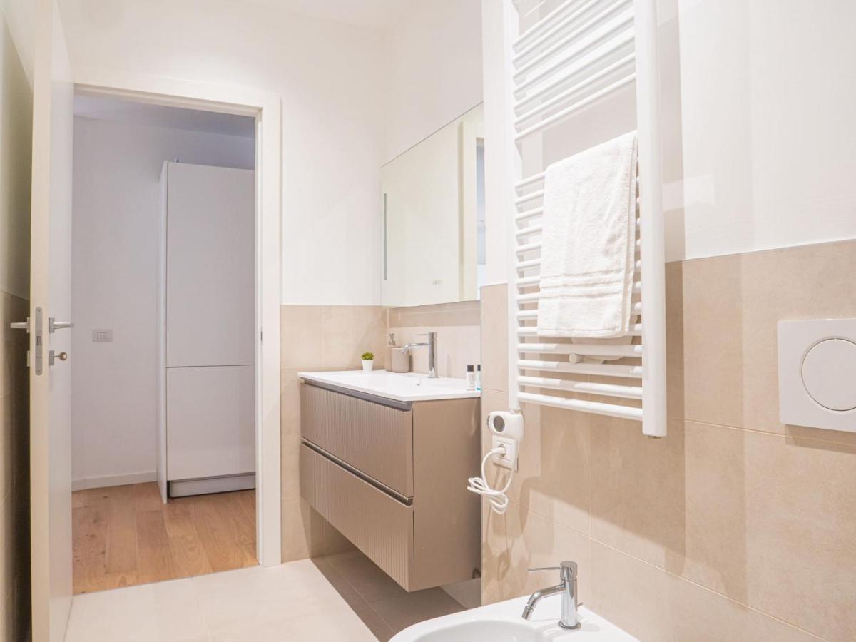 The Best Rent - Modern Apartment Near Corso Buenos Aires Milan Luaran gambar